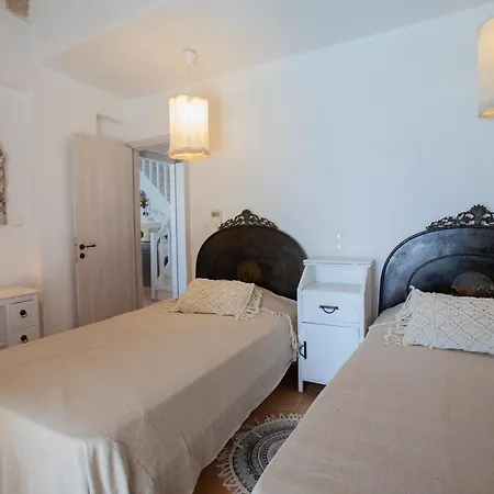 Villa Mystique *